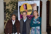 De izq a dcha. Pilar Sanabria, Fernando Colomo, Carmen Blanco