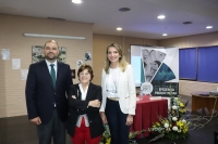 De izqda. a dcha. el vicerrector de Innovacin, Trasferencia y Campus de Excelencia de la institucin universitaria, Enrique Quesada, la coordinadora del Congreso, Rafaela Dios, la directora de la Escuela Tcnica Superior de Ingeniera Agronmica y de Montes de la Universidad de Crdoba, Rosa Mara Gallardo.