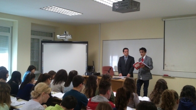 Orlando Callaghan (Kings College) participa en las clases de ingls impartidas en el Grado de Administracin y Direccin de Empresas de la UCO