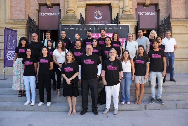 Foto de familia con el Rector de la UCO, la vicerrectora de Política Científica y el director del Instituto de Estudios Sociales Avanzados (IESA-CSIC)