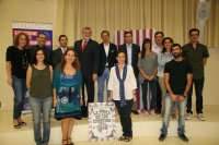 Autoridades y algunos de los investigadores participantes, durante la presentacin