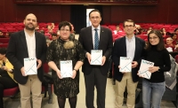 De izquierda a derecha Enrique Quesada, vicerrector de Investigacin y Desarrollo Territorial, M Paz Aguilar, decana de la Facultad de Ciencias; el rector de la Universidad de Crdoba, Jos Carlos Villamandos, Mercedes Snchez, del Comit Organizador y Francisco J. Romero, director del IUNAN.