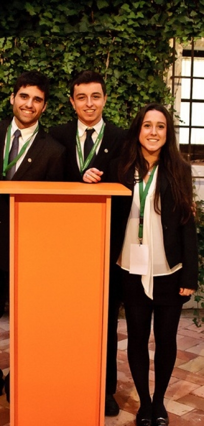 Tres de los alumnos cordobeses participantes