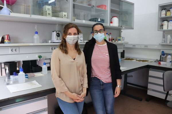 Researchers María Ángeles Castillejo and Lola Rey